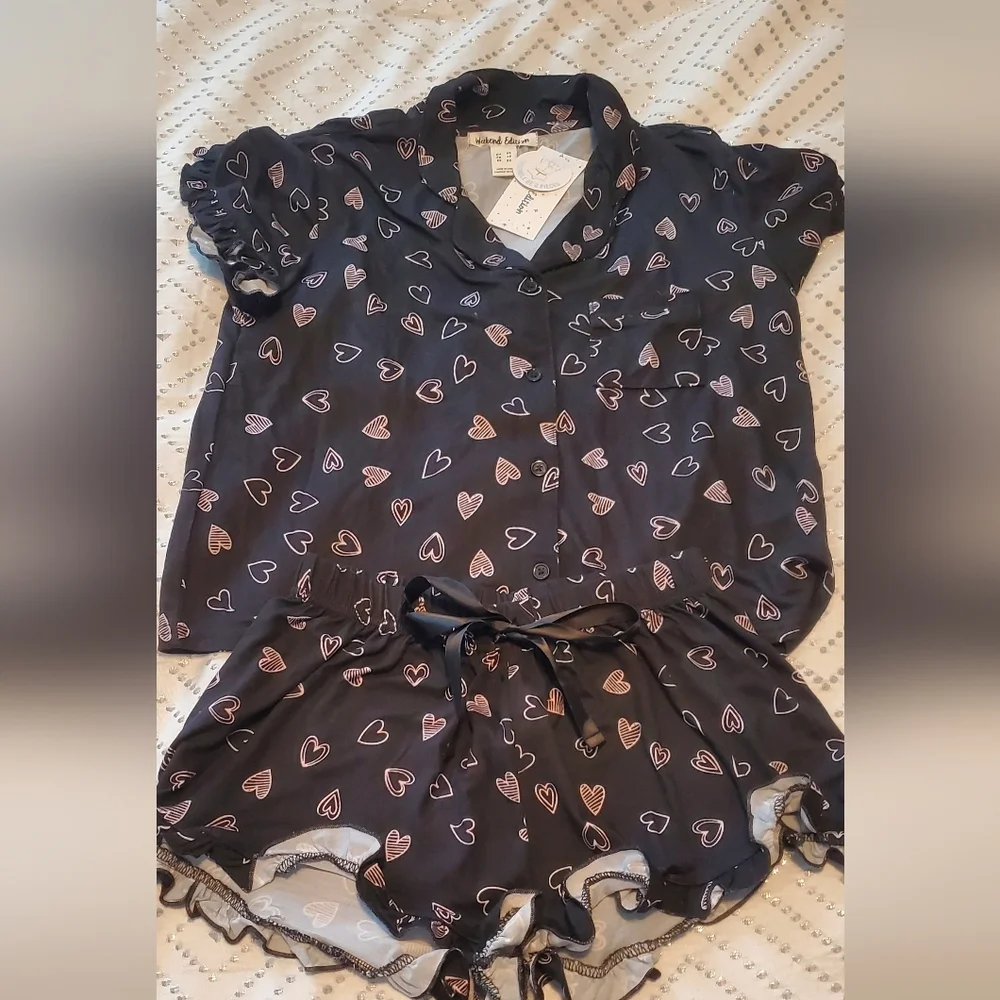 Heart Print Pajama With Ruffle Matching Shorts - Picture 1 of 2